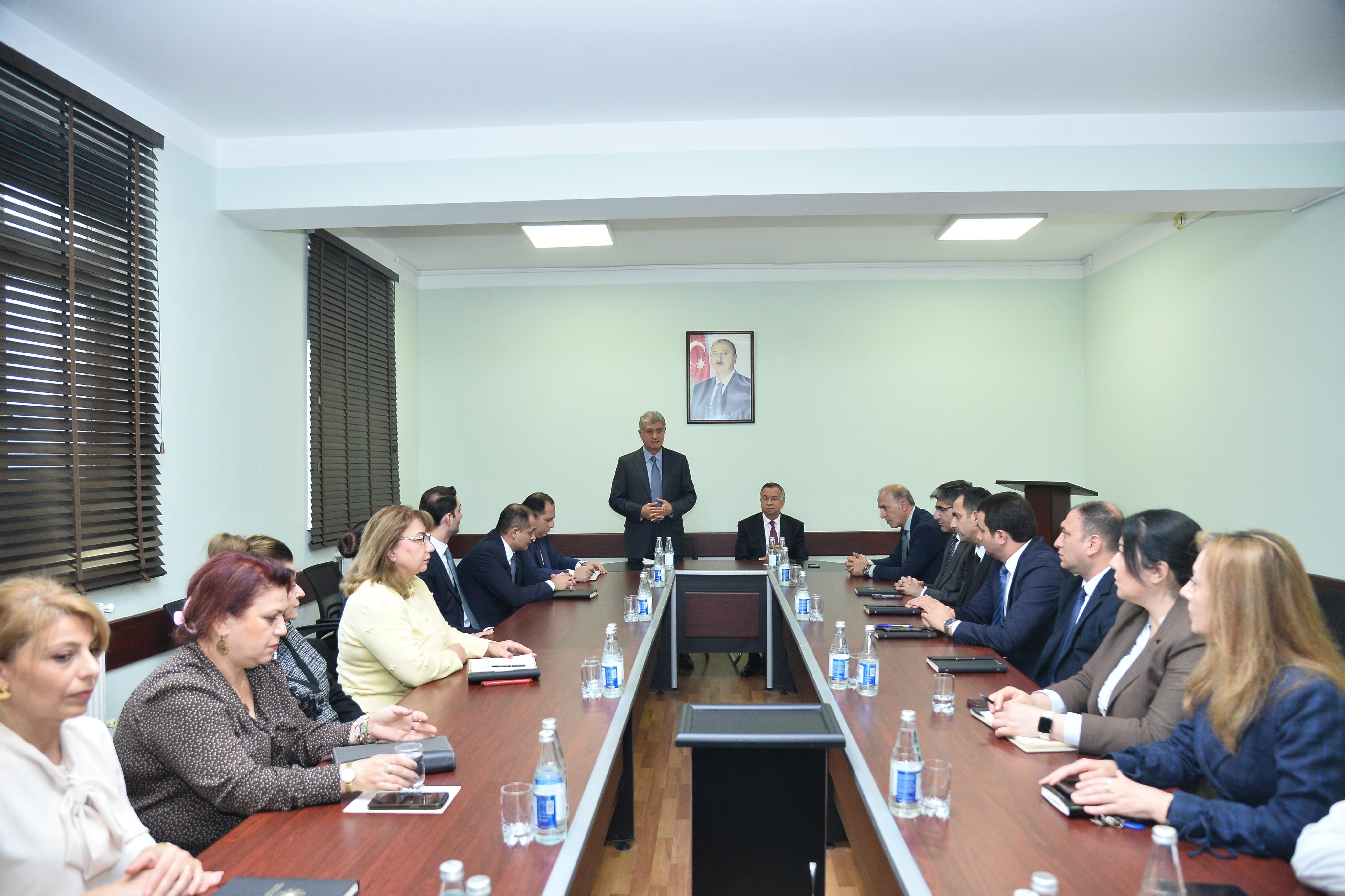 YAP Nərimanov rayon təşkilatının Ərazi Partiya Təşkilatlarında VIII Qurultayın hədəfləri və yeni fəaliyyət istiqamətləri müzakirə edilib